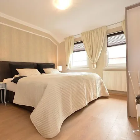 Business Typ 4 Apartamento *